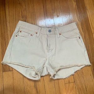 Levi’s cream denim shorts